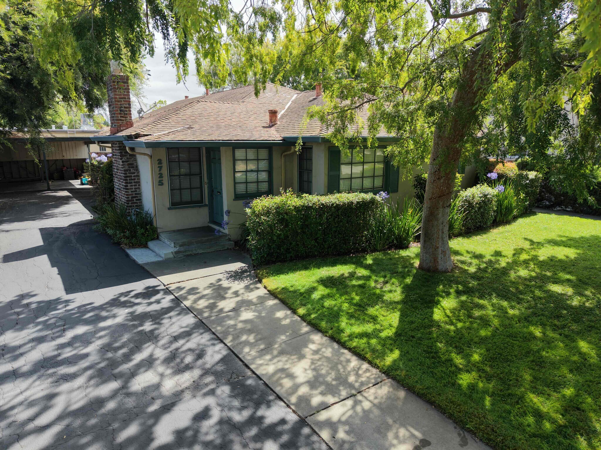 2729 Byron St, Palo Alto, CA à vendre Photo principale– Image 1 sur 13