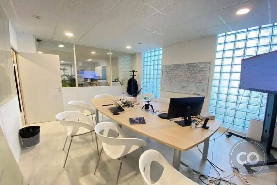 Bureau dans Boulogne-Billancourt à louer - Photo de l’immeuble – Image 2 sur 5