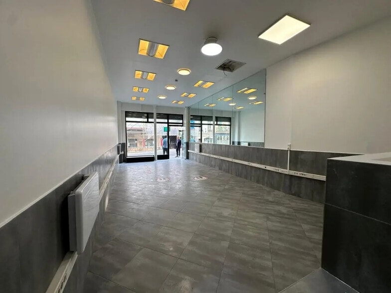 40 Rue Saint-Jacques, Paris à louer - Photo de l’immeuble – Image 3 sur 15