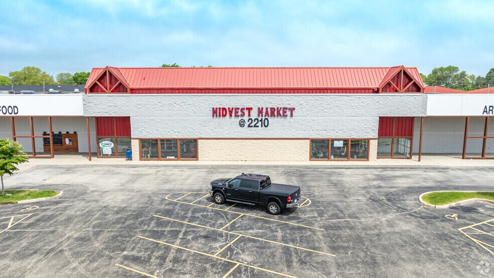 2210-2400 Rapids Dr, Racine, WI à vendre - Photo principale – Image 1 sur 27