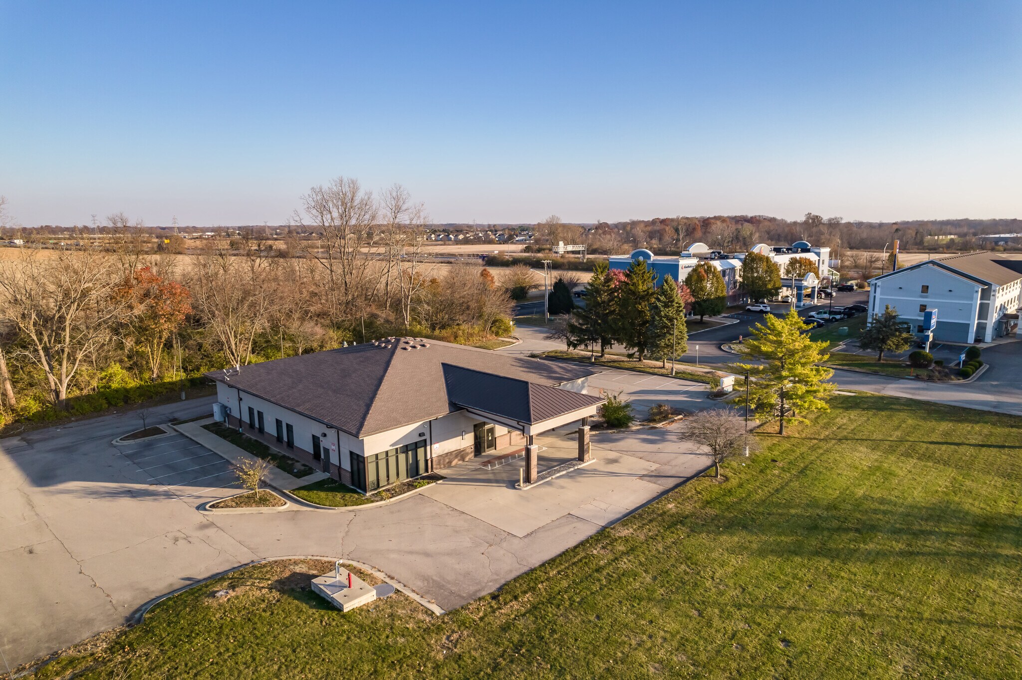 2220 E 59th St, Anderson, IN à vendre Photo de l’immeuble– Image 1 sur 7