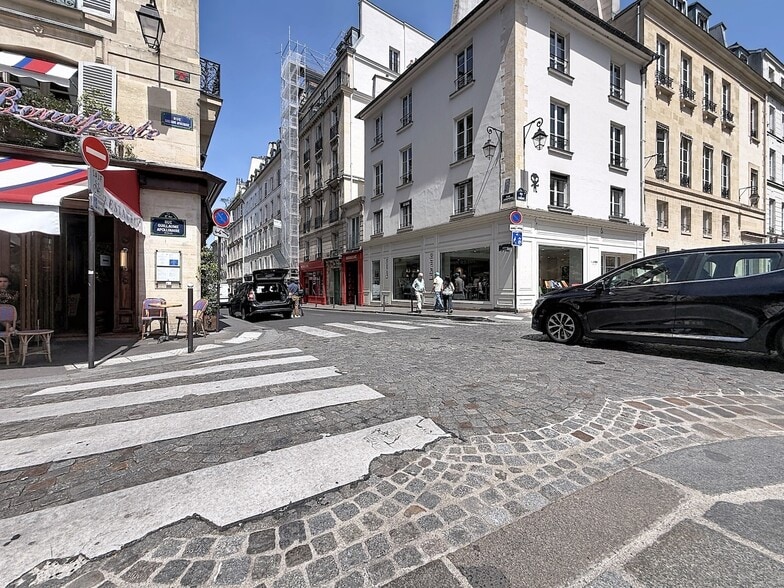 31 Rue Bonaparte, Paris à louer - Photo de l’immeuble – Image 3 sur 3