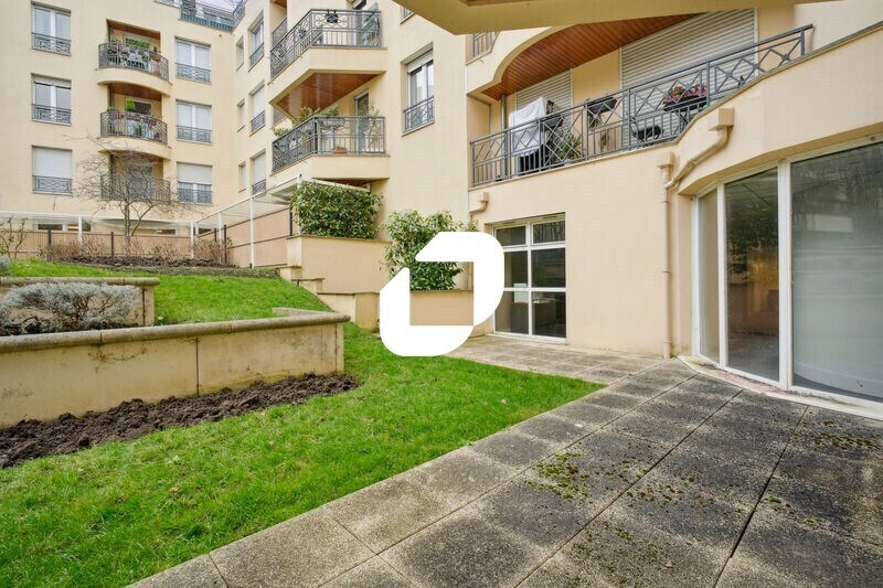 Bureau dans Rueil-Malmaison à vendre - Photo de l’immeuble – Image 1 sur 10
