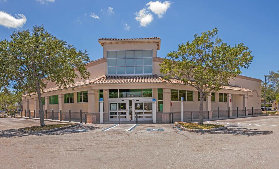 3550 Fruitville Rd, Sarasota, FL à louer - Photo principale – Image 1 sur 10