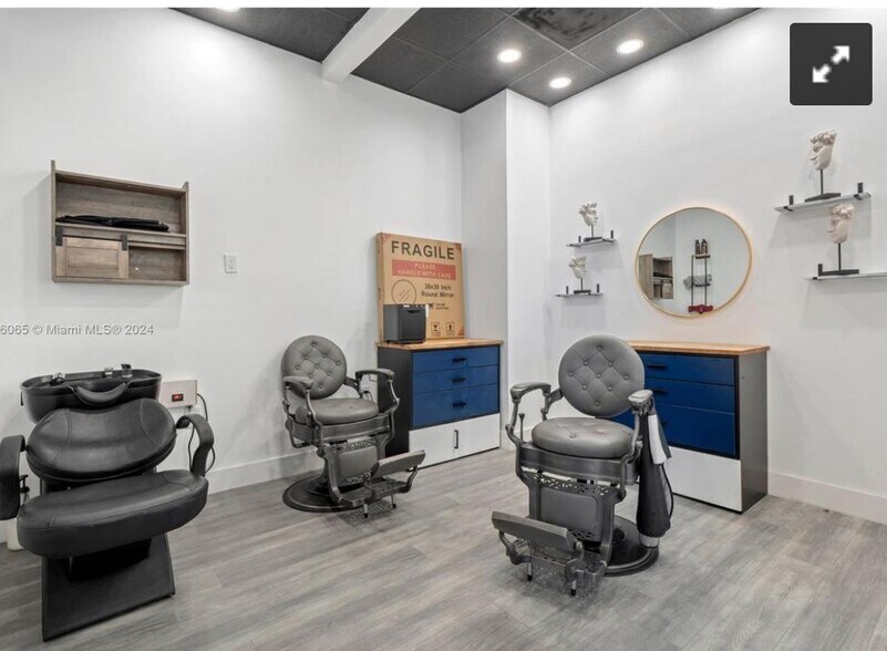 2300 W 84th St, Hialeah, FL à vendre - Photo de l’immeuble – Image 3 sur 7