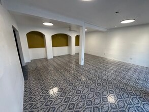 463-477 N Palm Canyon Dr, Palm Springs, CA à louer Photo intérieure– Image 2 sur 2