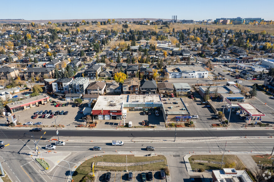 4716 16 Av NW, Calgary, AB à louer - Aérien – Image 2 sur 5