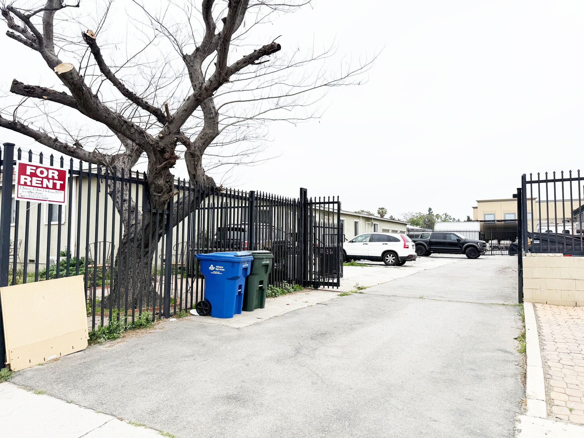 1330 S Reservoir St, Pomona, CA à vendre Photo principale– Image 1 sur 19