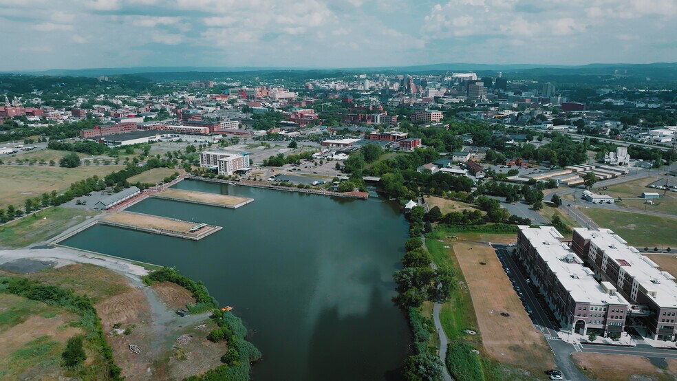 128 Spencer St, Syracuse, NY à louer - Photo principale – Image 3 sur 4