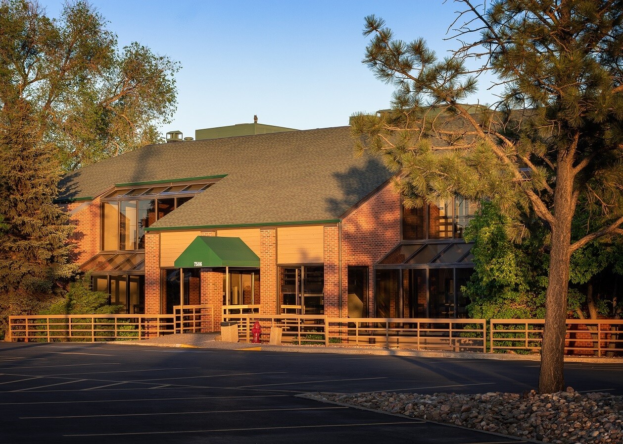 7586 W Jewell Ave, Lakewood, CO 80232 - Lot 301 -  - Photo intérieure - Image 1 of 12