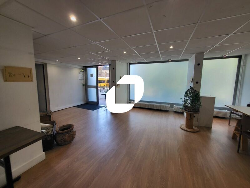 Local d’activités dans Montrouge à louer Photo intérieure– Image 1 sur 11