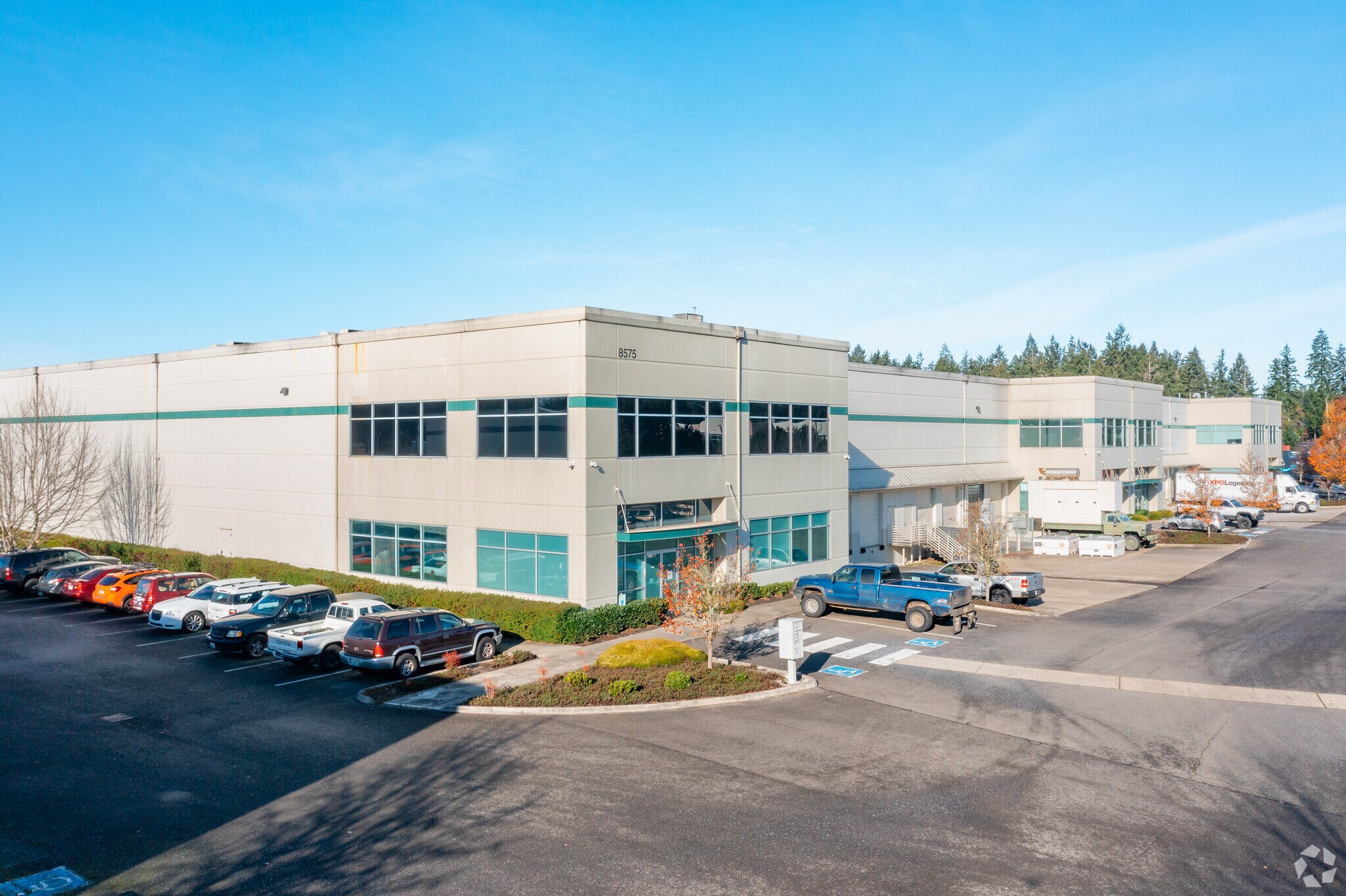 8575 Commerce Place Dr NE, Lacey, WA à louer Photo principale– Image 1 sur 13