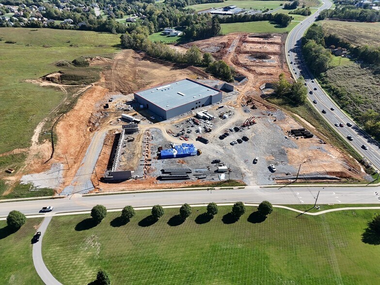 2300 Ring Rd, Elizabethtown, KY à louer - Photo de l’immeuble – Image 2 sur 2