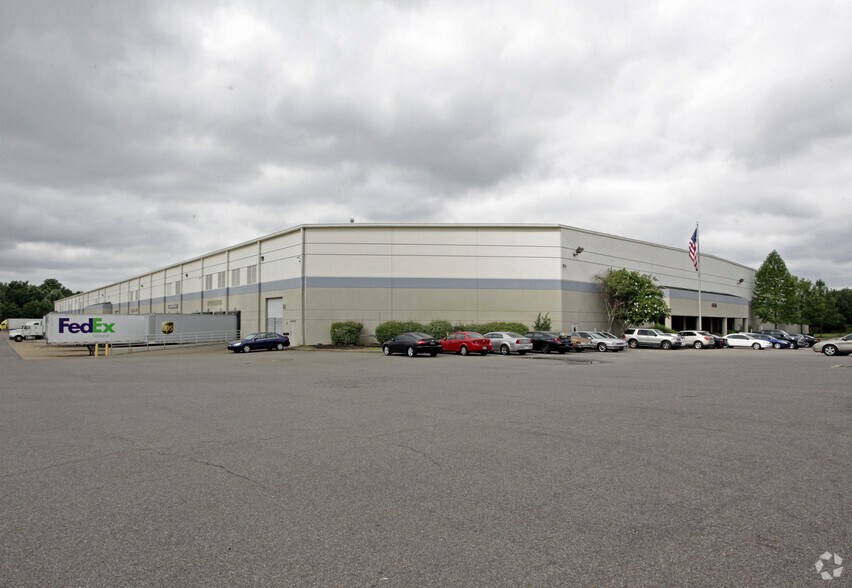 4655 Shelby Dr E, Memphis, TN à louer - Photo principale – Image 1 sur 15