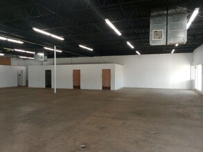 4501-4527 NW 10th St, Oklahoma City, OK à louer Photo intérieure– Image 2 sur 8