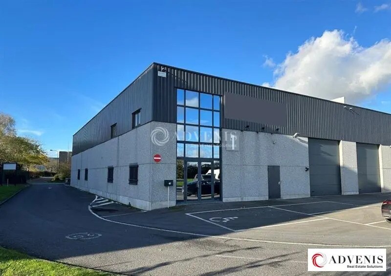 Industriel/Logistique dans Roncq à louer Photo de l’immeuble– Image 1 sur 9