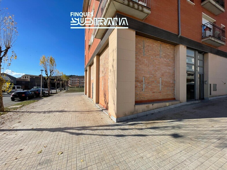 Immeuble residentiel dans Calaf, Barcelona à vendre - Photo de l’immeuble – Image 2 sur 3