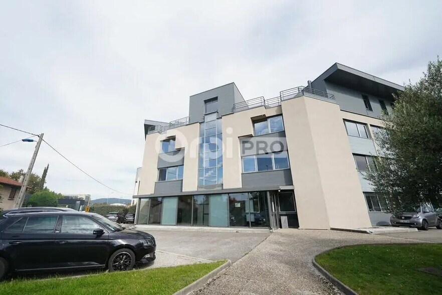 Bureau dans Écully à louer - Photo de l’immeuble – Image 1 sur 21