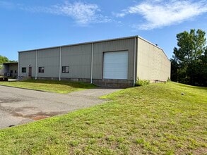 6 Industrial Pky, Easthampton, MA à louer Photo intérieure– Image 2 sur 9