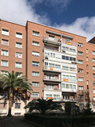 Plus de détails pour Calle Rafael Salgado, 7, Madrid - Bureau à louer