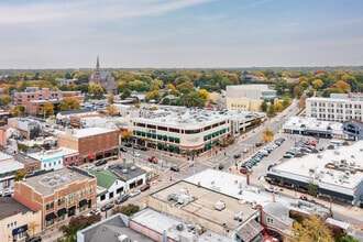 47 E Chicago Ave, Naperville, IL - Vue aérienne  vue de carte - Image1