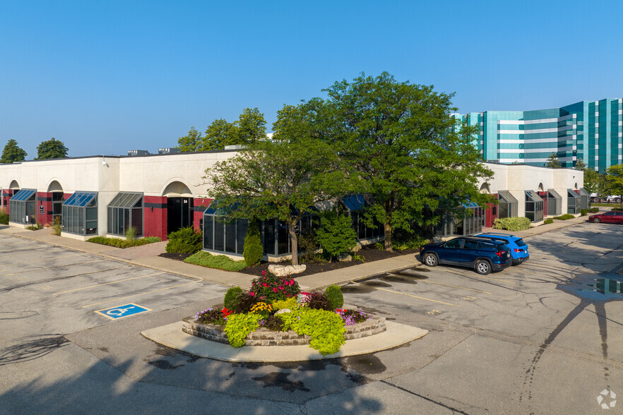 5160 Explorer Dr, Mississauga, ON à louer - Photo principale – Image 1 sur 5