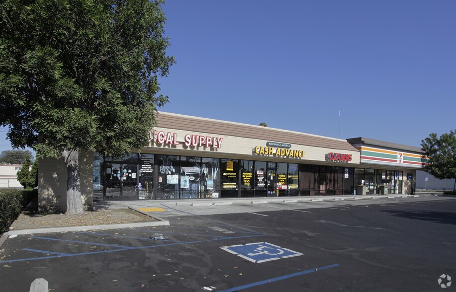 755-763 N Euclid St, Anaheim, CA à louer - Photo de l’immeuble – Image 2 sur 2