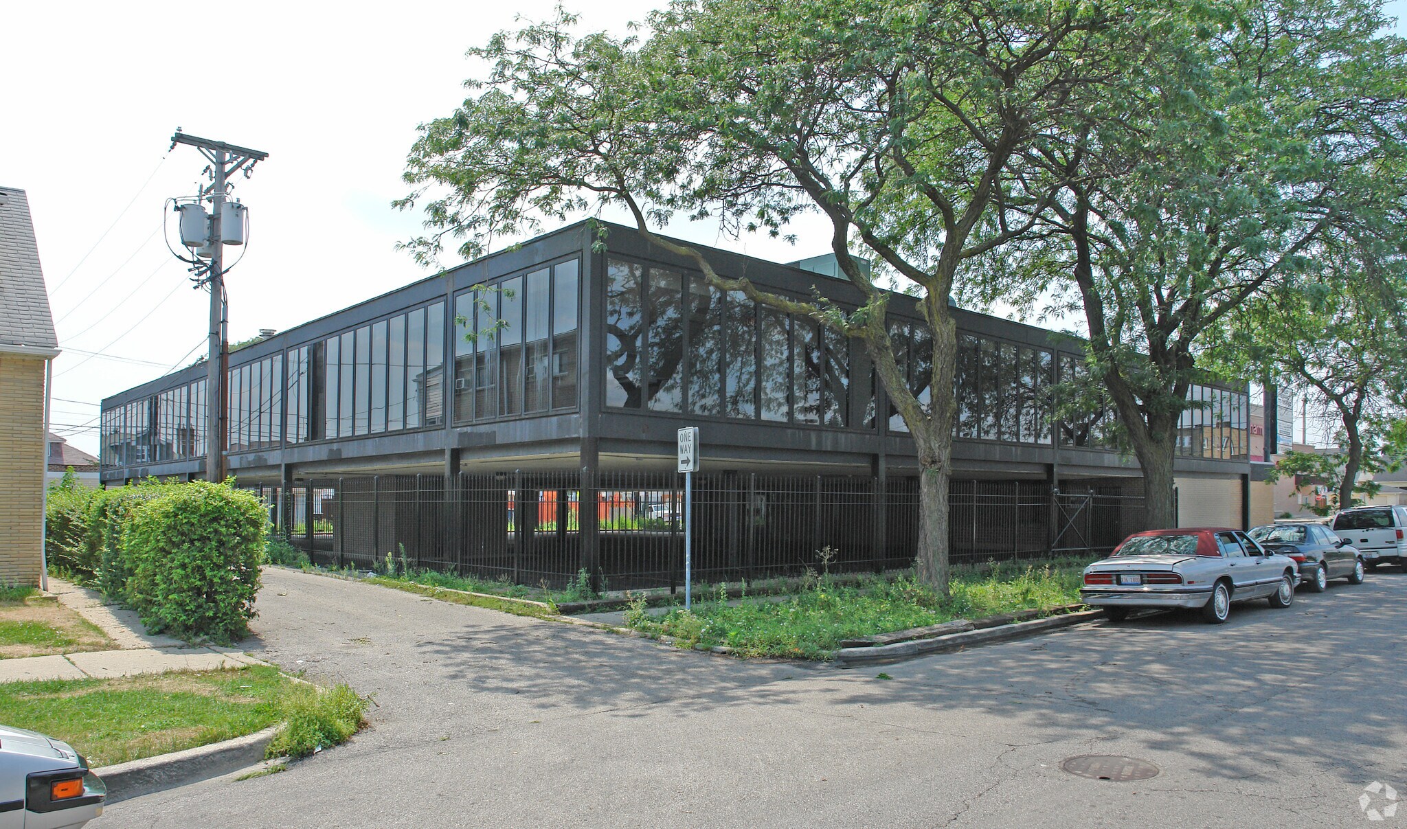 2715 N Central Ave, Chicago, IL à louer Photo de l’immeuble– Image 1 sur 23