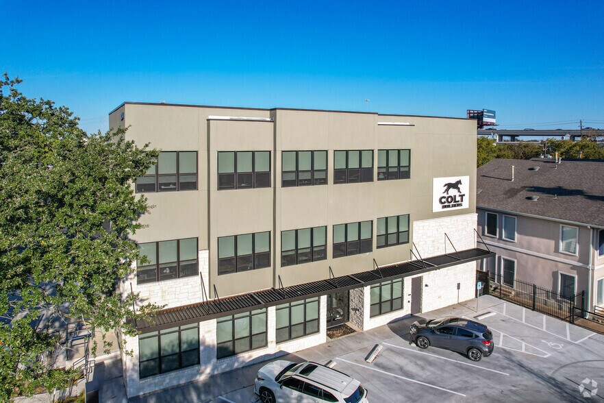 2204 Western Trails Blvd, Austin, TX à vendre - Photo de l’immeuble – Image 2 sur 21