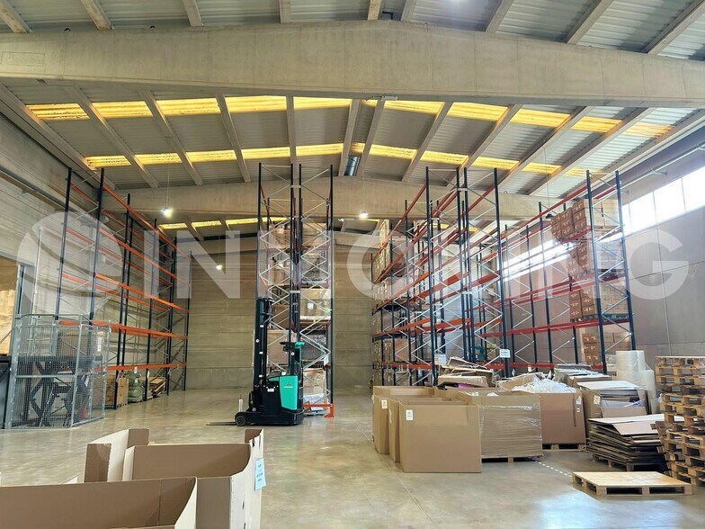 Industriel/Logistique dans Paterna, Valencia à louer - Photo intérieure – Image 1 sur 15