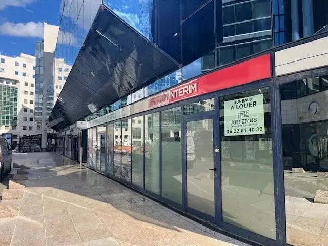 Local commercial dans Nice à louer Photo de l’immeuble– Image 1 sur 11