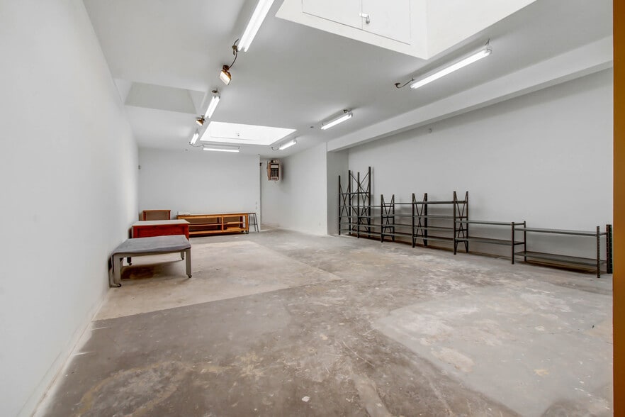 5726 W Washington Blvd, Los Angeles, CA à louer - Photo principale – Image 1 sur 15