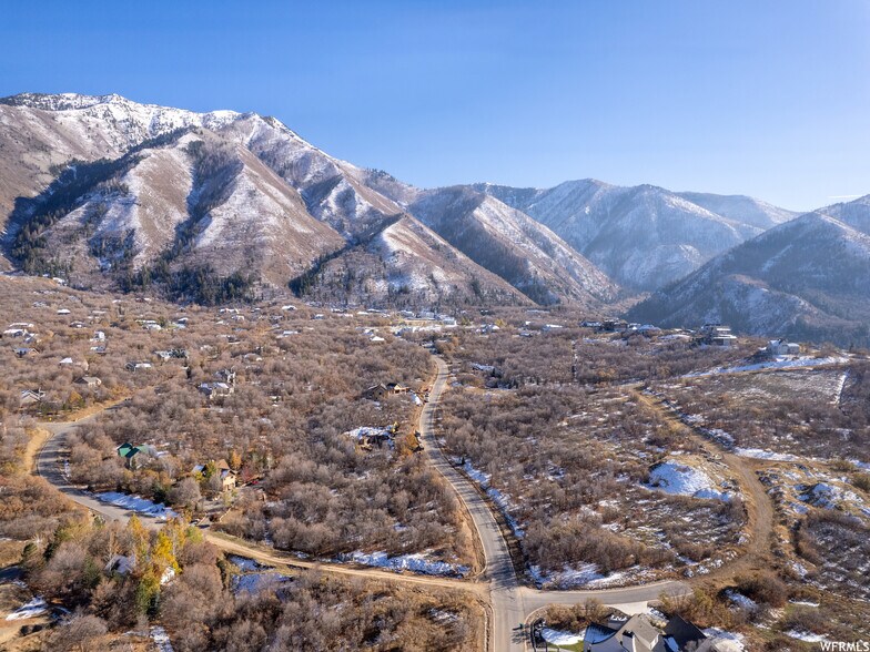 770 Nebo Circle, Woodland Hills, UT à vendre - Photo de l’immeuble – Image 3 sur 5
