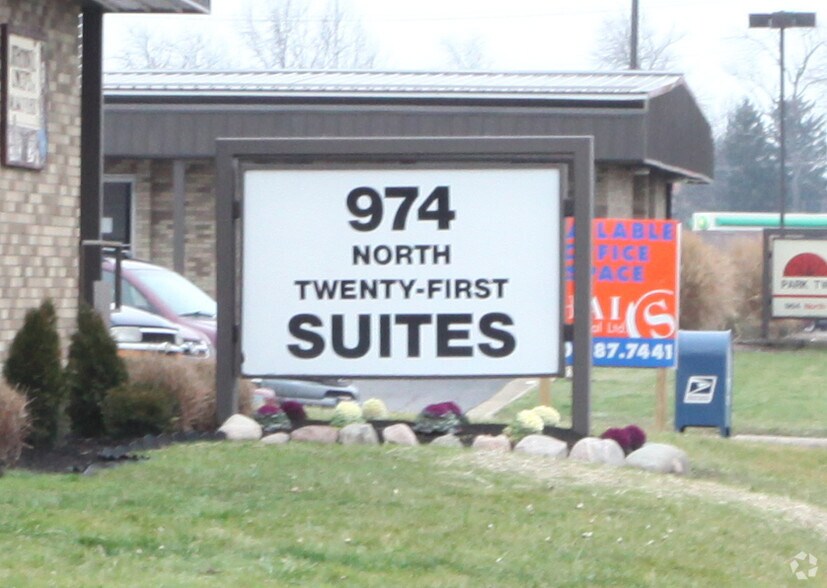 974 N 21st St, Newark, OH à vendre - Photo de l’immeuble – Image 3 sur 10