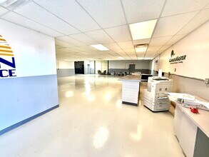 702-708 Congress Park dr, Washington Township, OH à louer Photo intérieure– Image 2 sur 10