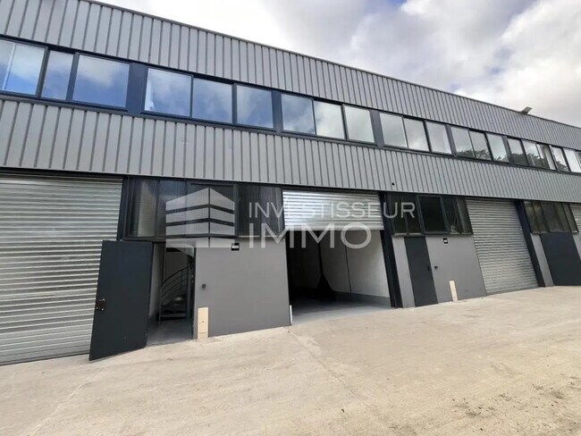 Plus de détails pour Bureau, Industriel/Logistique à louer