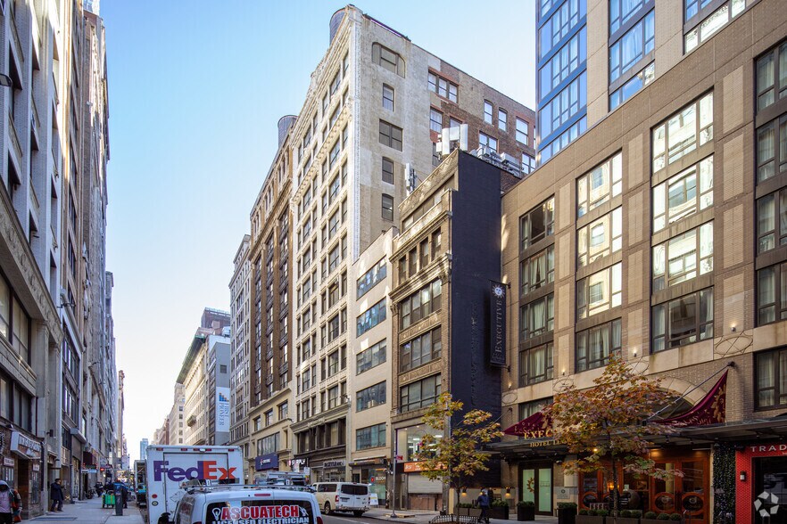 28 W 36th St, New York, NY à louer - Photo de l’immeuble – Image 3 sur 3