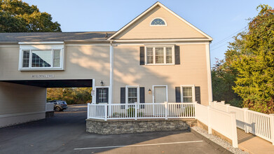 123 Elm St, Old Saybrook, CT à louer Photo de l’immeuble– Image 1 sur 48
