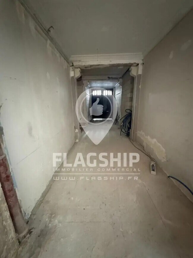 Plus de détails pour Local commercial à vendre