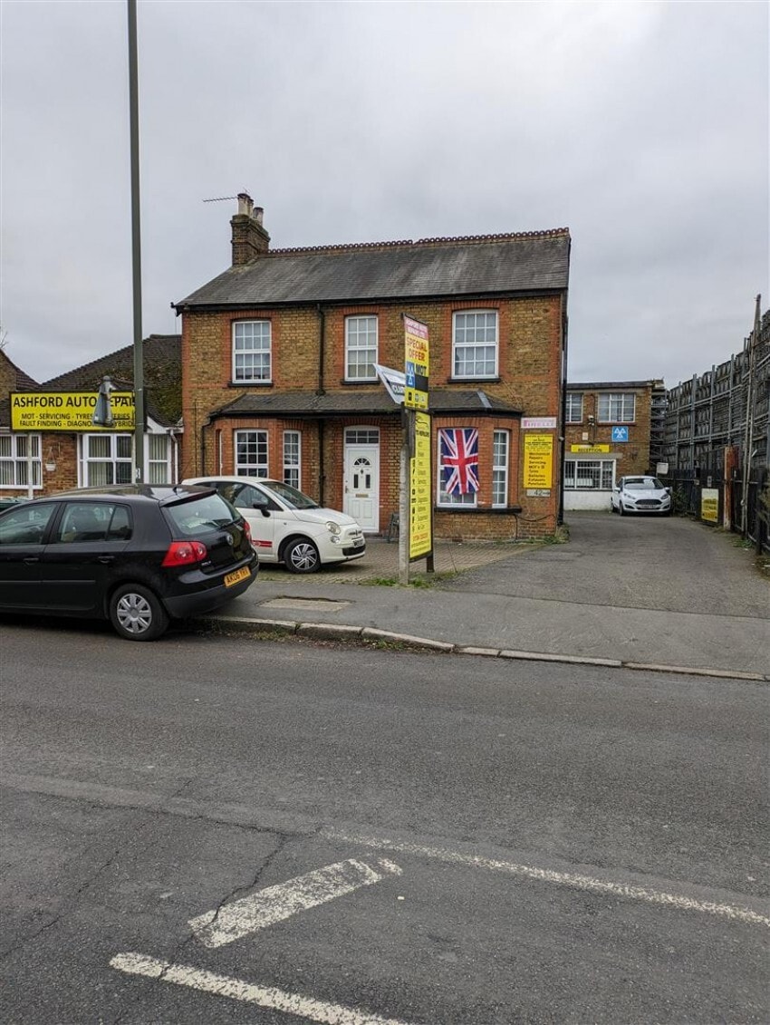 42a Feltham Rd, Ashford à louer Photo intérieure– Image 1 sur 2