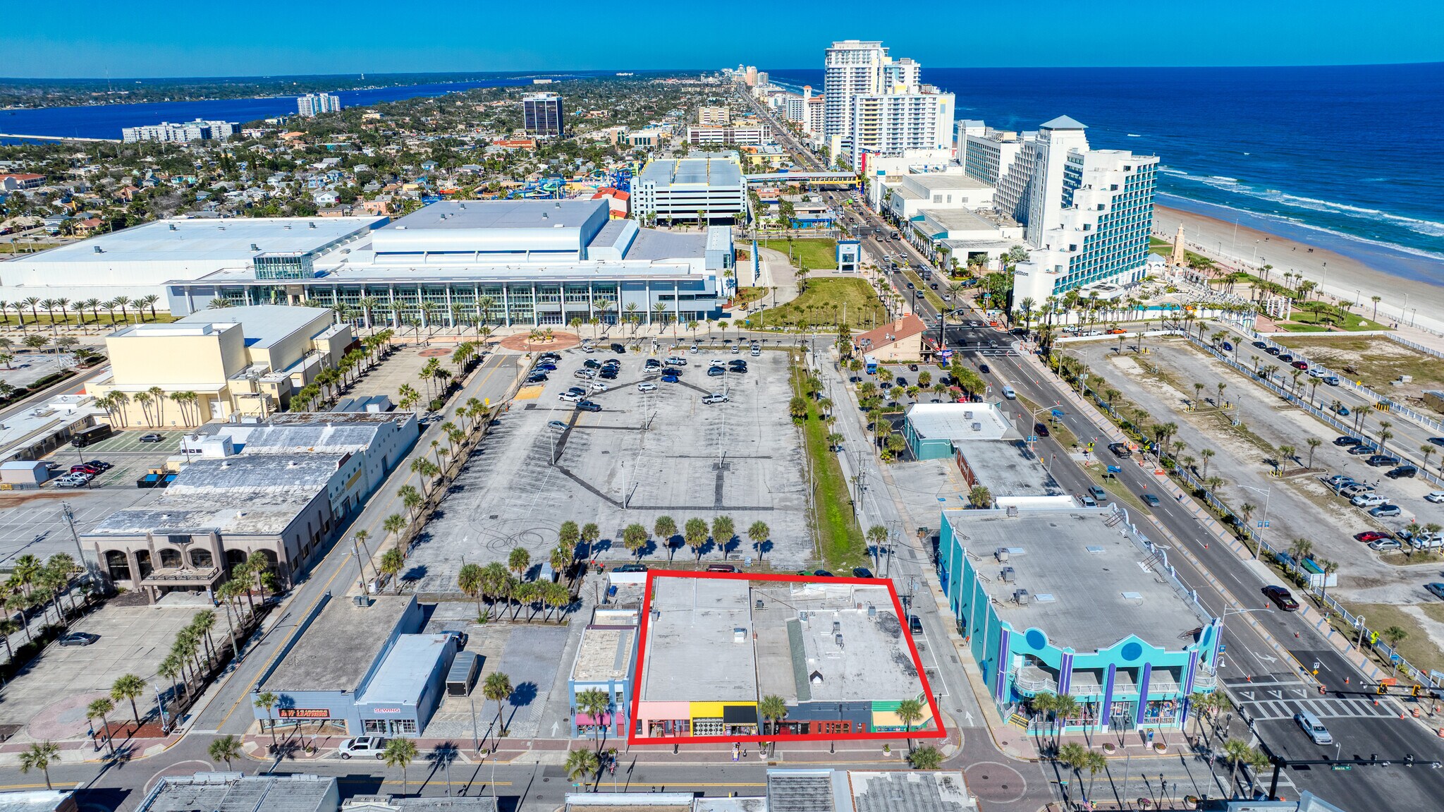 815-823 Main St Beach, Daytona Beach, FL à vendre Photo principale– Image 1 sur 20