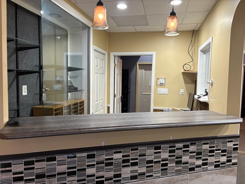 6662 W Johnson Rd, La Porte, IN à louer - Photo intérieure – Image 2 sur 21