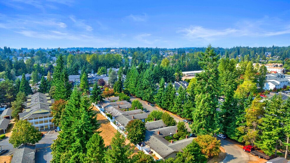 16702 North Rd, Bothell, WA à vendre - Photo de l’immeuble – Image 1 sur 6