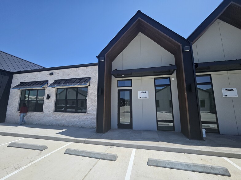 1325 Main St, Katy, TX à vendre - Photo de l’immeuble – Image 2 sur 18