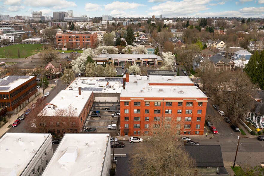 829 SE 15th Ave, Portland, OR à vendre - Photo de l’immeuble – Image 3 sur 32