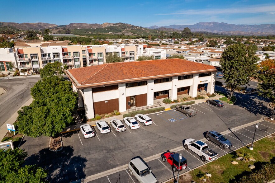 310 S Wells Rd, Ventura, CA à louer - Photo de l’immeuble – Image 1 sur 22
