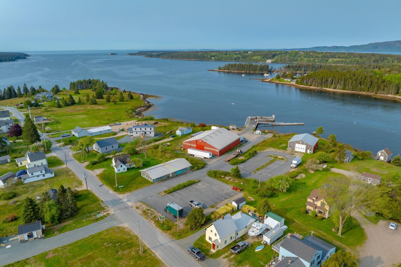 88 Sargent St, Winter Harbor, ME à vendre Photo de l’immeuble– Image 1 sur 17