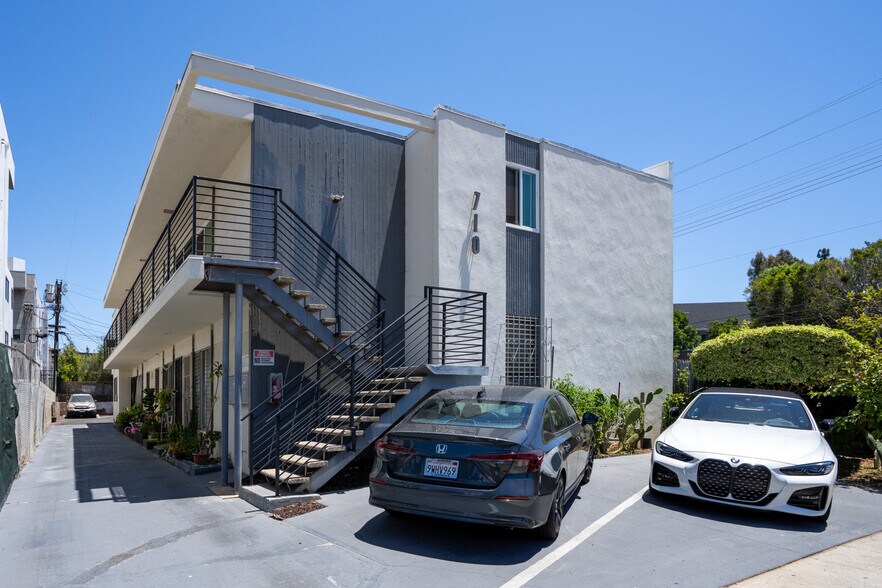 710 N Hudson Ave, Los Angeles, CA à vendre - Photo de l’immeuble – Image 3 sur 14