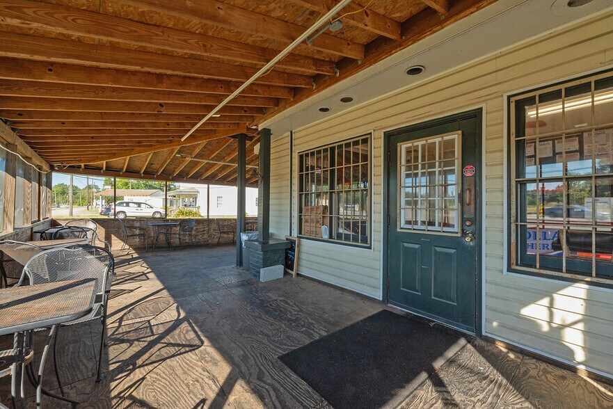 3608 E River Rd, South Chesterfield, VA à vendre - Photo de l’immeuble – Image 2 sur 17