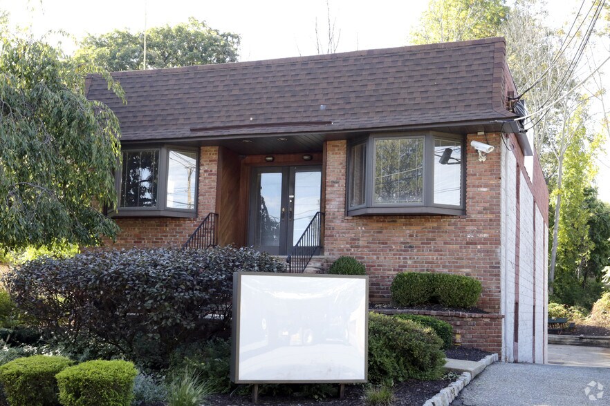 7 Harrison Ave, Morris Plains, NJ à louer - Photo de l’immeuble – Image 2 sur 16